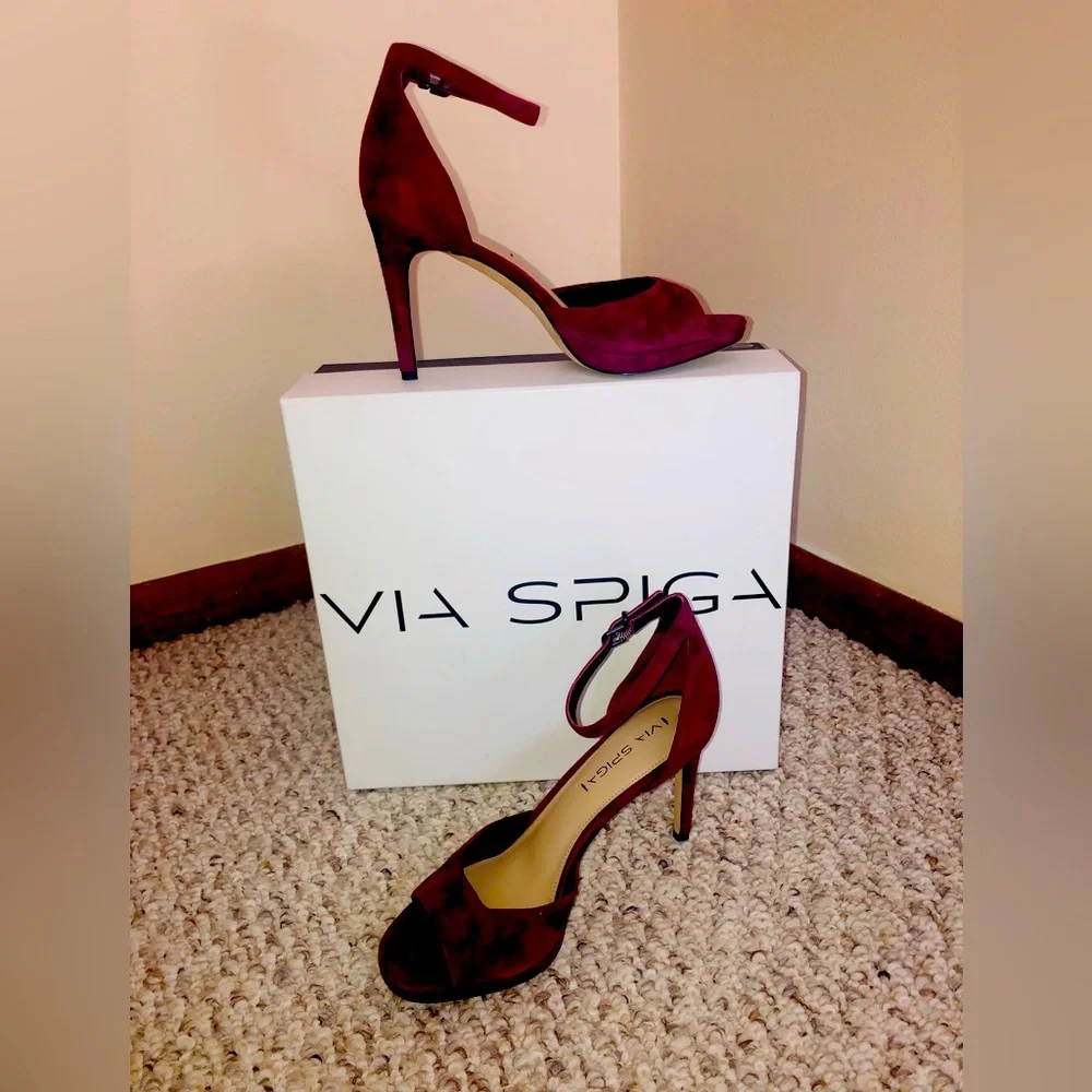 Via Spiga Burgundy, 4 inch ankle strap heels. - Picture 1 of 5